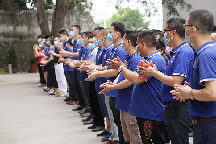 91精品国产乱码久久蜜桃入口董事长王洪贵发言