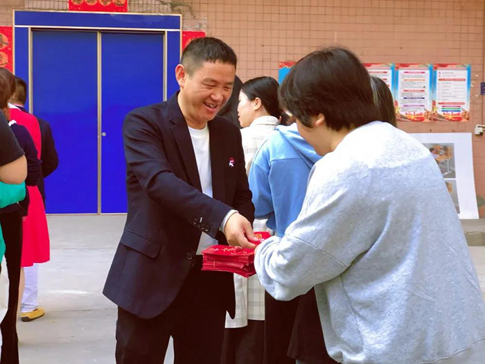 91精品国产乱码久久蜜桃入口董事长王洪贵发红包 91精品国产乱码久久蜜桃入口董事长王洪贵发红包